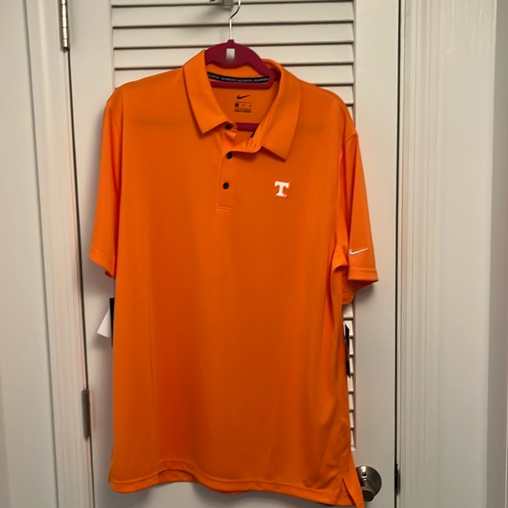 University of Tennessee Men’s large polo